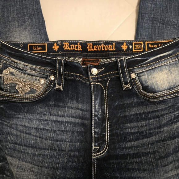 Women's Rock Revival Jeans - Picture 6 of 8